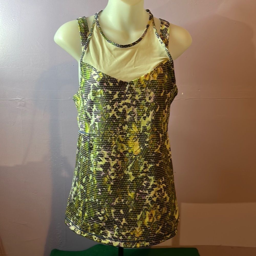 Lululemon Size 2 Women’s Athletic Tank Green/Purple Built-In Bra Yoga Top